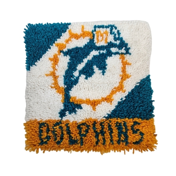Vintage 80s Miami Dolphins NFL Latch Key Small Rug Wall Decor Pillow V35 - Picture 1 of 4